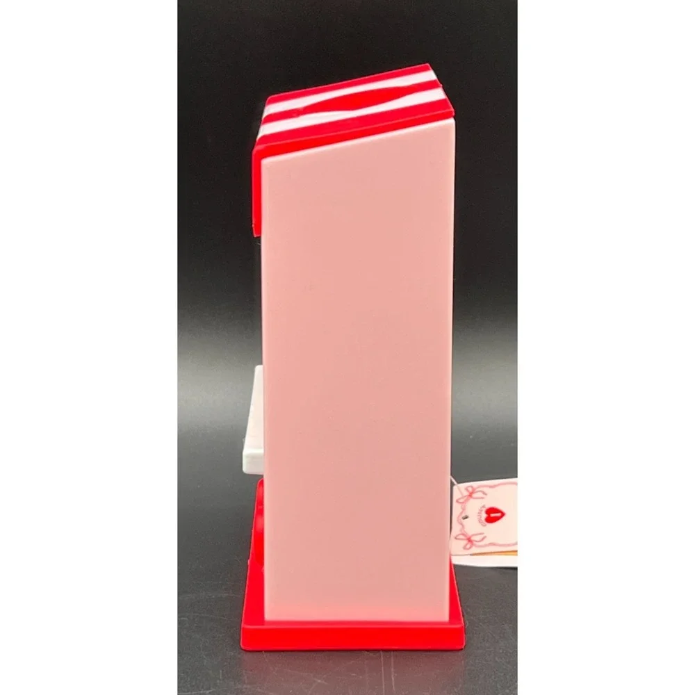 Target Bullseye Playground ~ Valentine Novelty LED Figural Kissing Booth ~ NEW